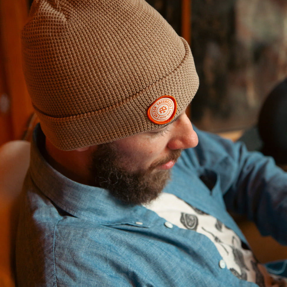 Nelson Beanie mit Lederaufnäher