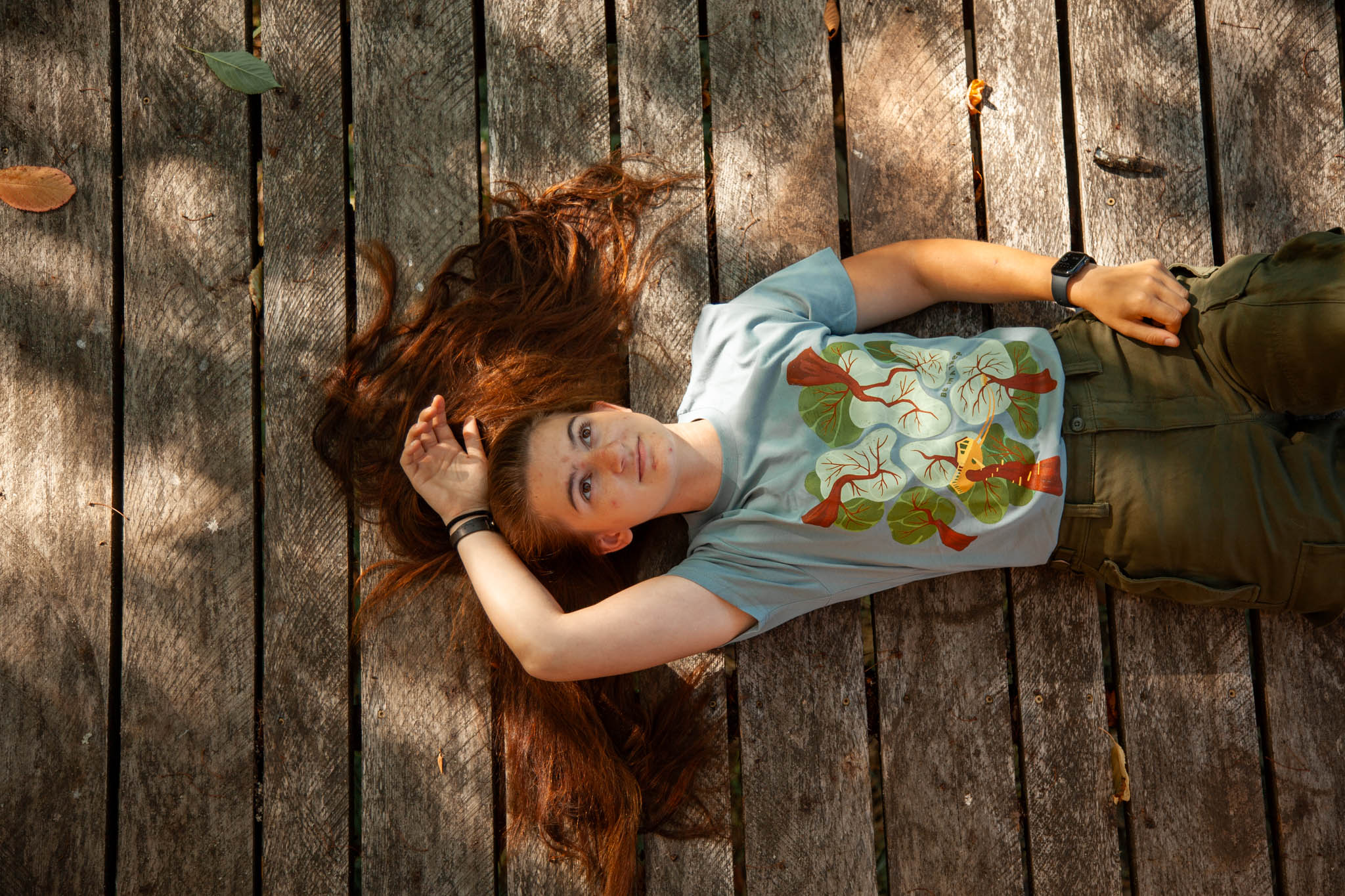 Camiseta con dosel de la casa del árbol